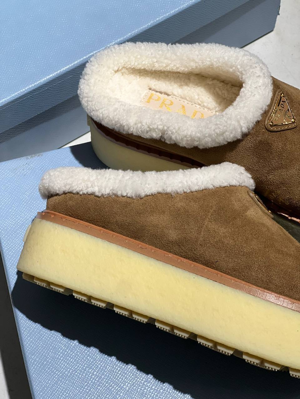 Мюли Prada