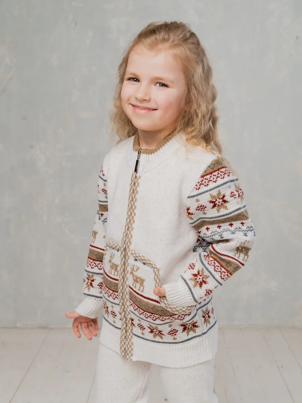 Кофта вязаная на молнии