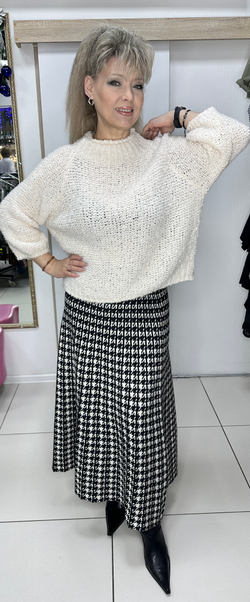 Белый итальянский свитер букле