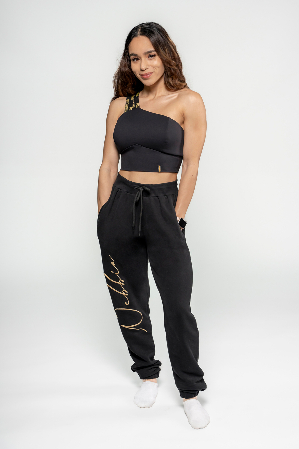 Женские брюки NEBBIA 846 Women's High-Waist Joggers INTENSE Signature Gold