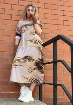 Платье / бочонок / трикотаж бежевый