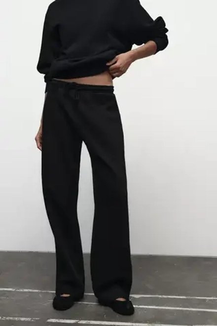 ZARA БРЮКИ ИЗ МЯГКОЙ ТКАНИ С ШИРОКИМИ ШТАНИНАМИ, ЧЕРНЫЙ
