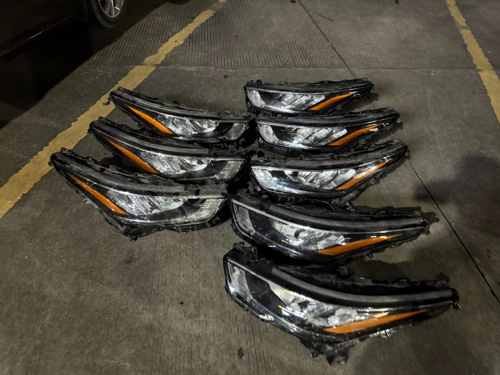 LED фара Toyota Highlander оригинал,