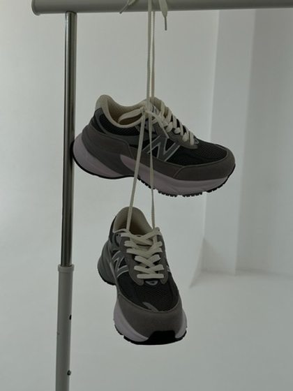 Кроссовки из натуральной замши