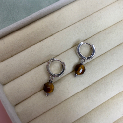 Серьги-минимализм с тигровым глазом «Тигровое кольцо удачи»
