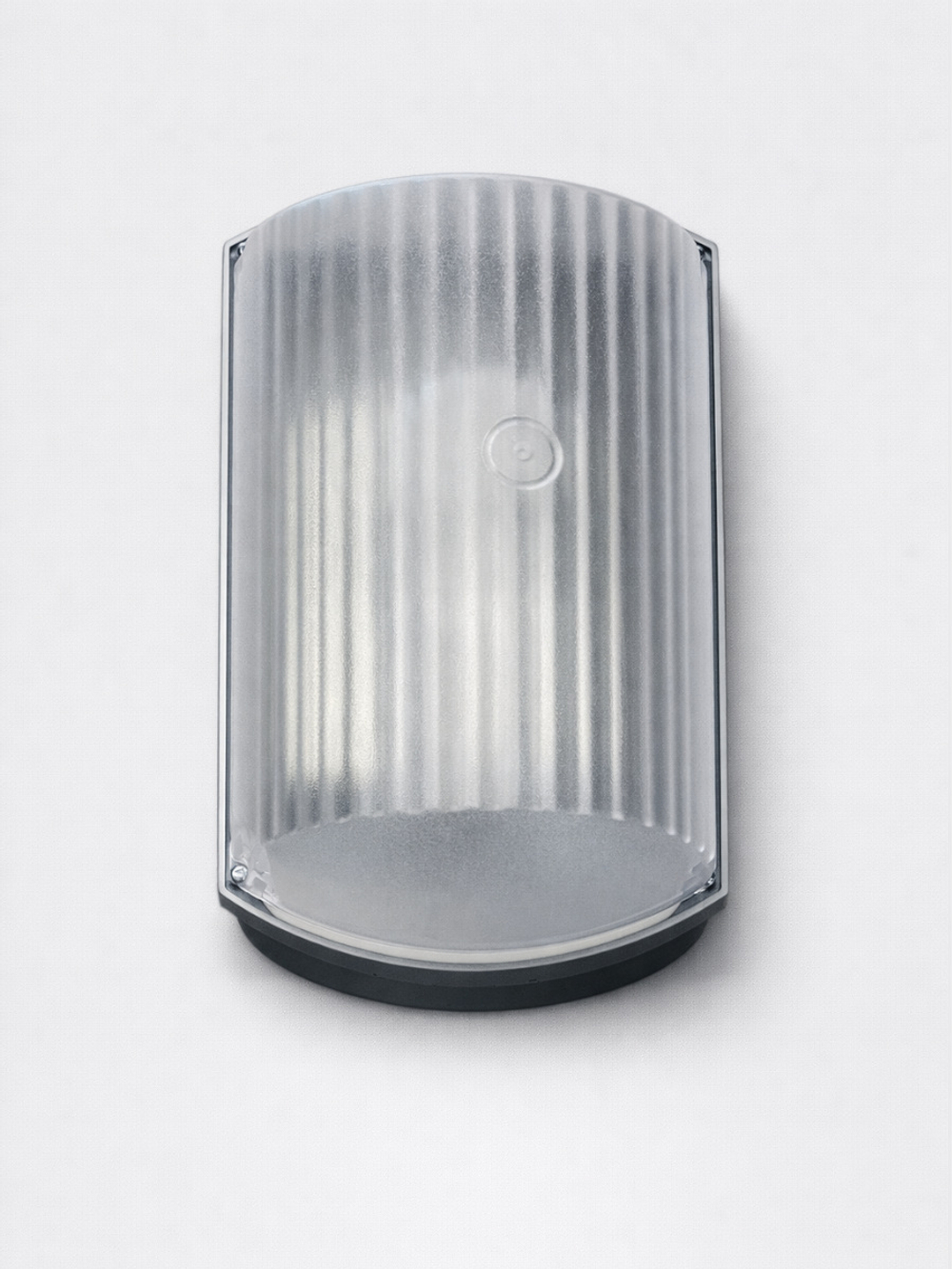 Влагозащищённый и ударостойкий светильник под большую лампу Е 27. IP54. 75 ватт. 220 В