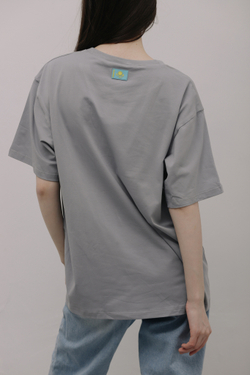 T-shirt with “Dimash on stage” print