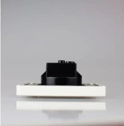 Розетки белые с заземлением и защитными шторками от детей, евророзетки