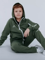 Зеленый спортивный костюм для мальчика в школу