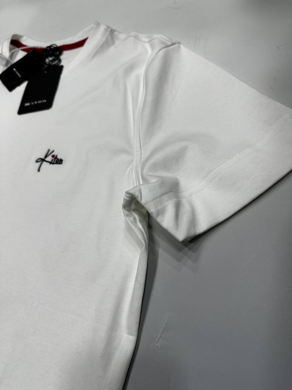 Футболка Kiton