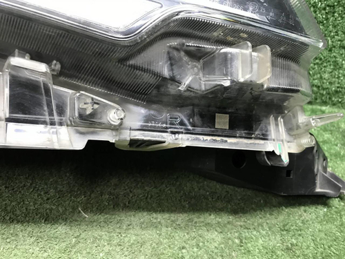 Битая Фара правая Toyota LC Prado 150 (17-нв) LED