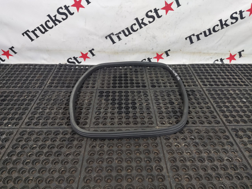 Уплотнитель инструментального ящика 2023г