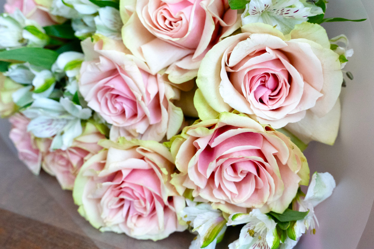 Ароматный букет: как выбрать, заказать и подарить самые душистые цветы
