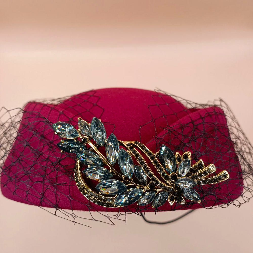 ФЕТРОВАЯ ТАБЛЕТКА С ВУАЛЬЮ.