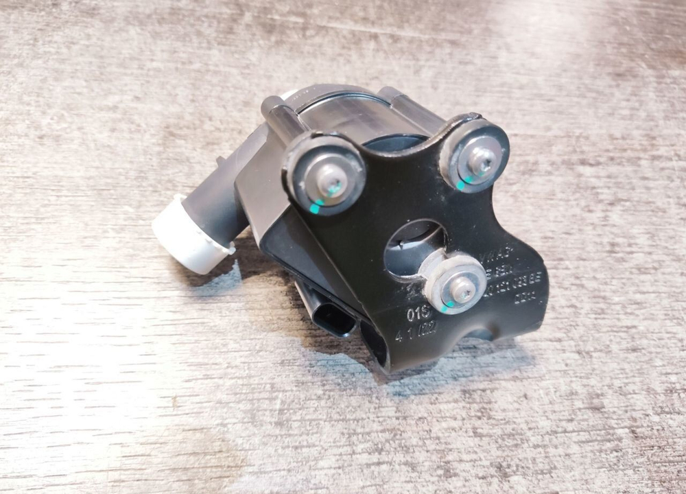 Насос водяной (помпа) дополнительный