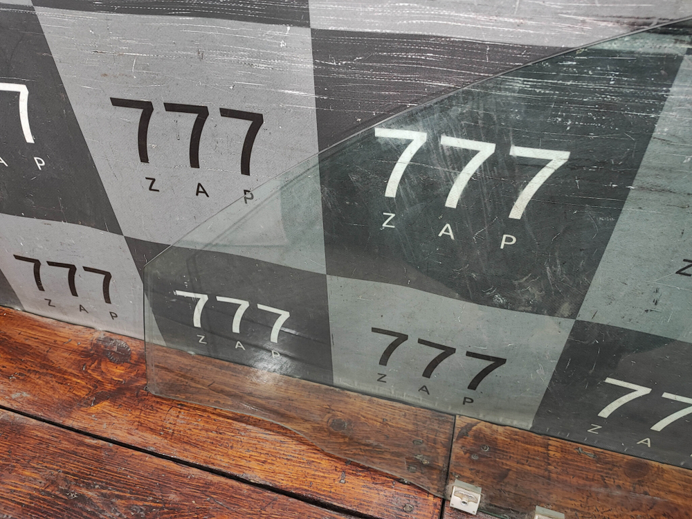 Стекло двери передней левой Mazda 3 (BK) 03-09 Б/У Оригинал BP4K59511B