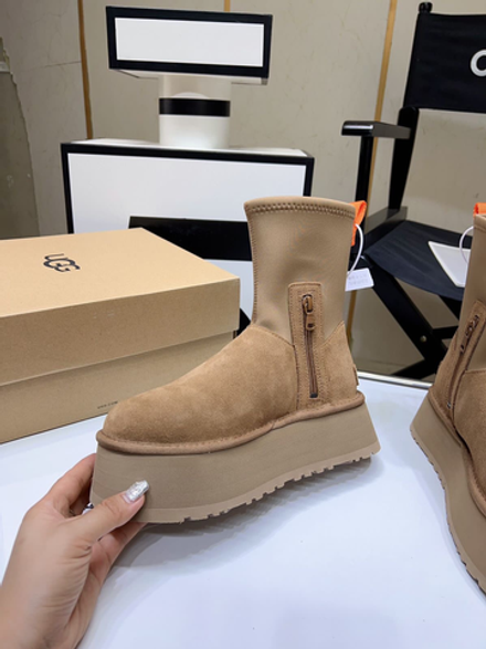 UGG