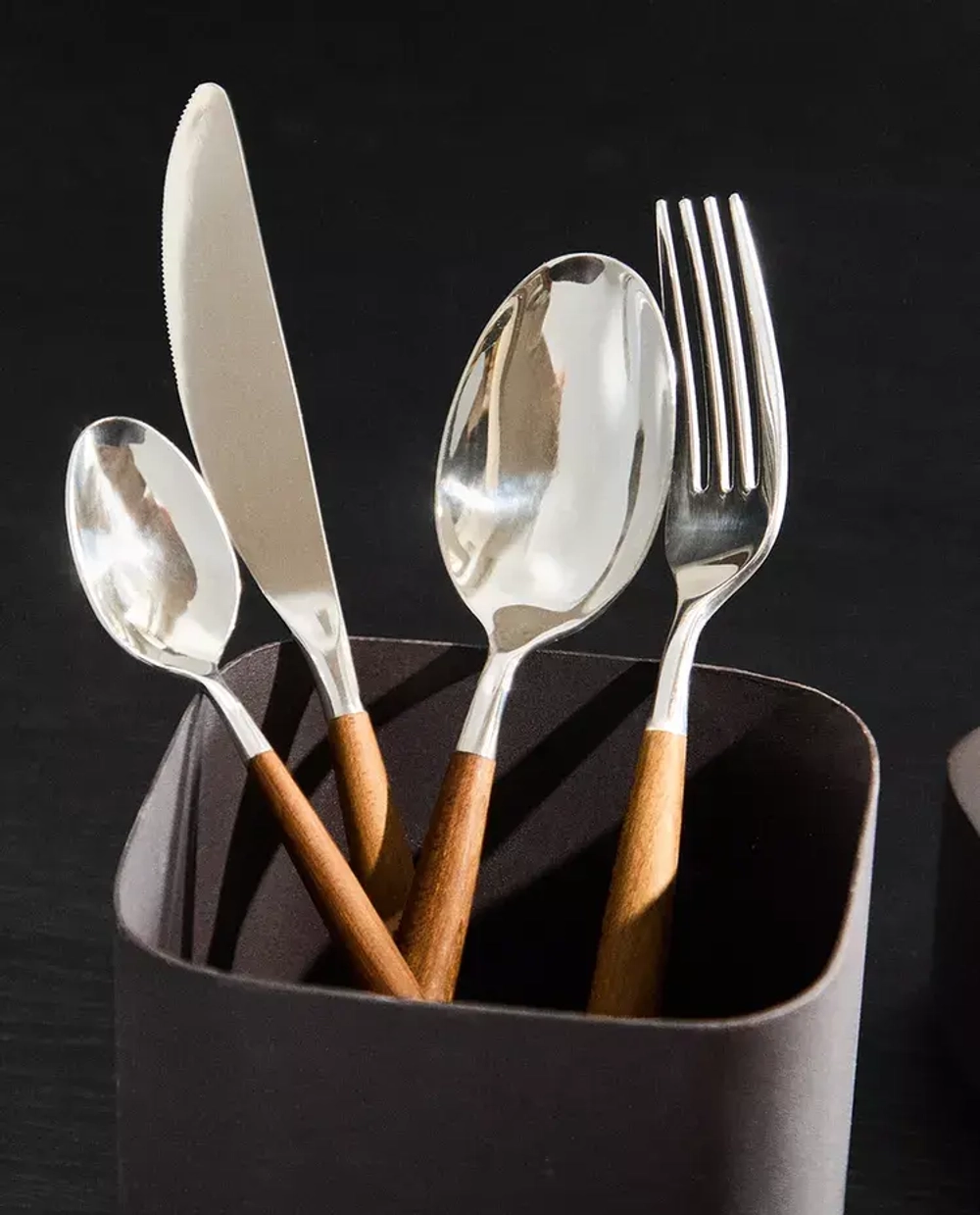 ZARA HOME НАБОР СТОЛОВЫХ ПРИБОРОВ С КЛЕНОВОЙ РУЧКОЙ (4 ПРЕДМЕТА), СВЕТЛО-БЕЖЕВЫЙ