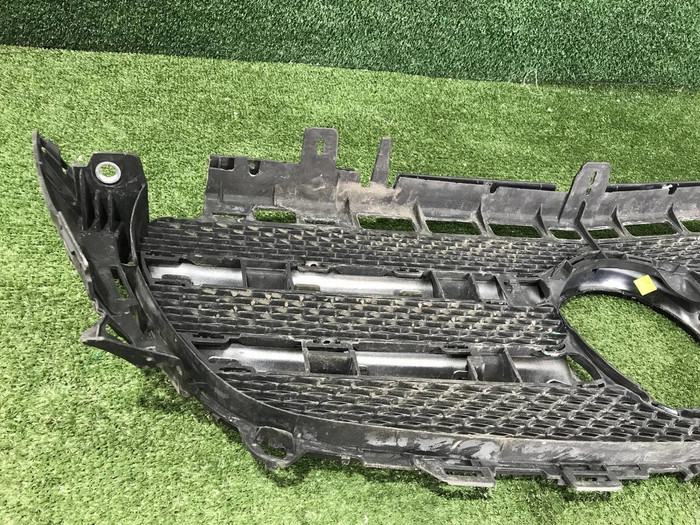 Решетка радиатора Mercedes E W213 (2016-2021)