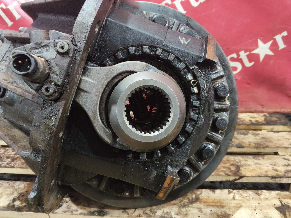 Редуктор заднего моста MCY13JES KV180 2.85 2022г.