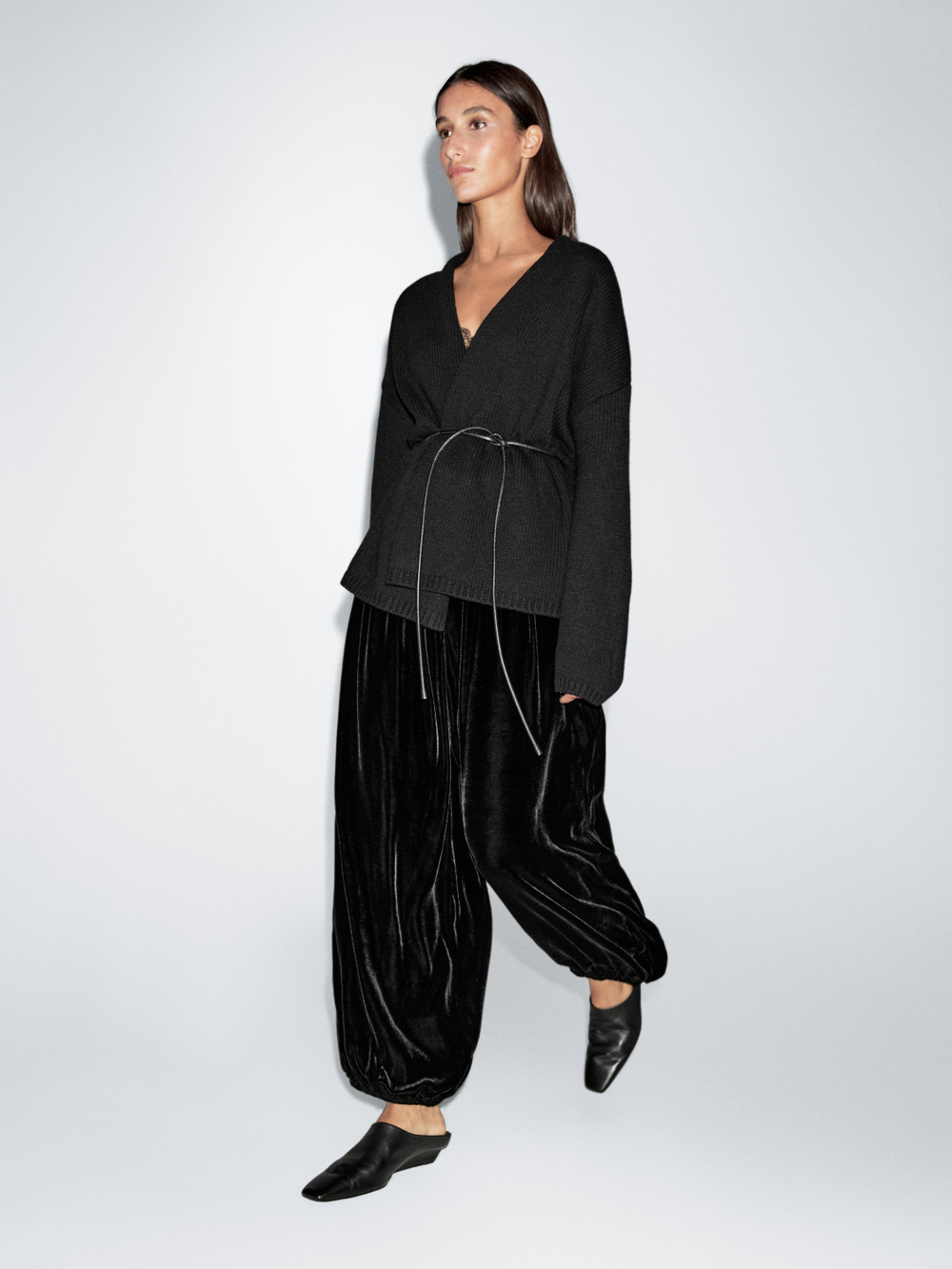 Massimo Dutti Бархатные брюки Саруэль, черный