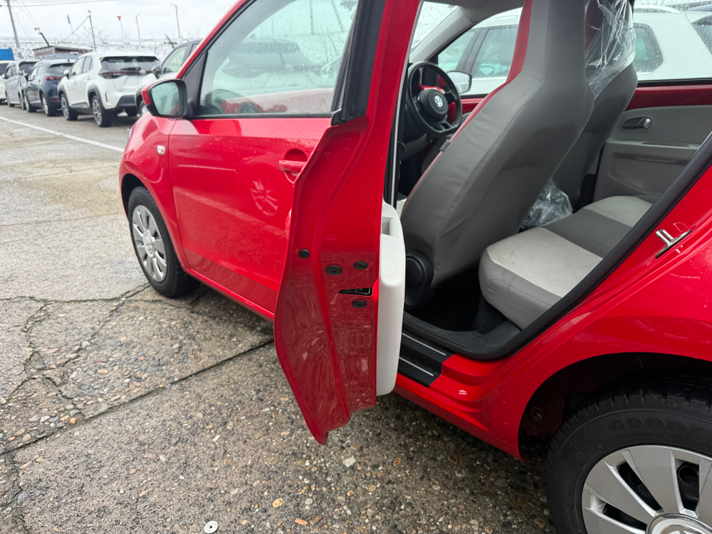 Volkswagen up!, 2013