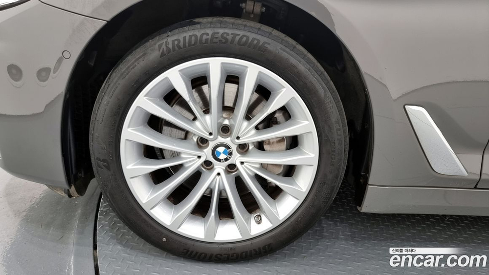 BMW 5 Series (G30) 530i xDrive Luxury (06.2021)
