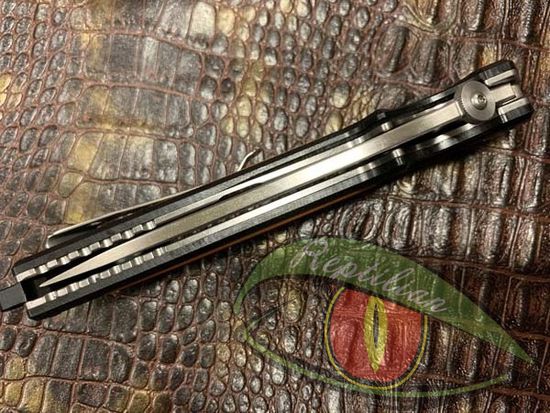 Складной нож Reptilian ВИСТ-02 c клинком из стали D2, рукоять G10