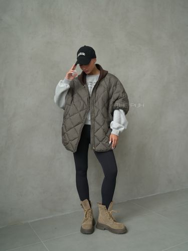 Жилет с трикотажным капюшоном в цвете хаки