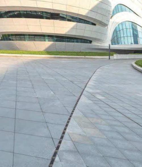 Дренажный канал со щелевой крышкой