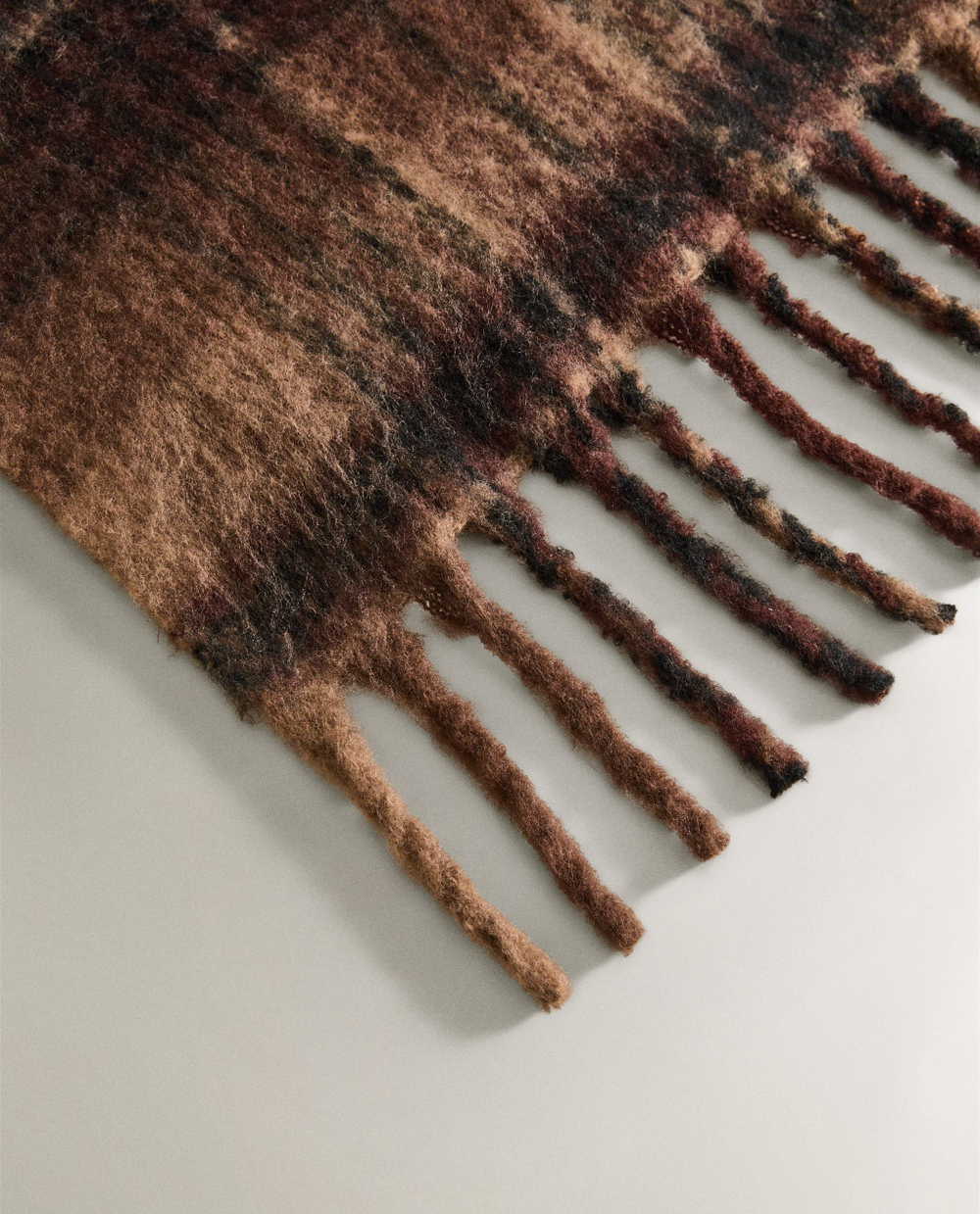 Zara Home плед из полиэстера, burgund, в полоску, 140x190 см