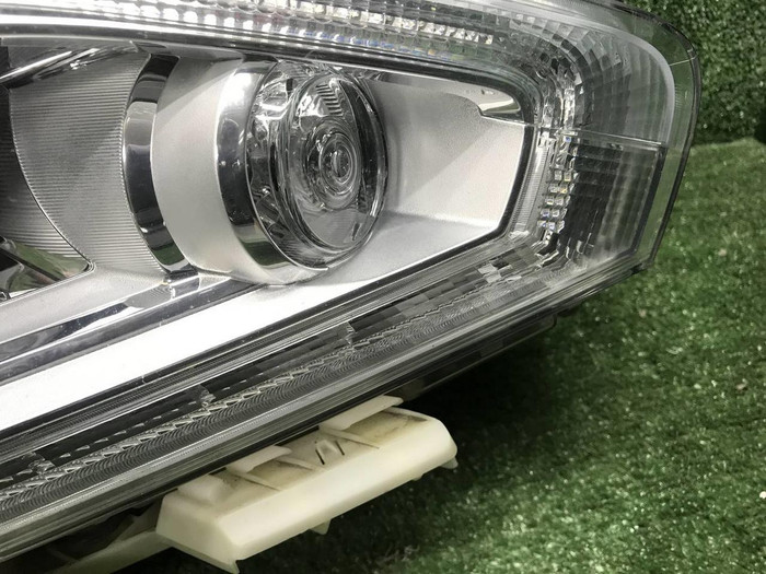 Фара правая Nissan Murano Z52 (2014-2022) LED
