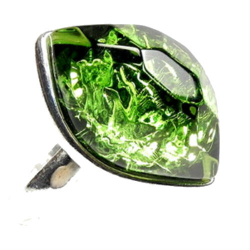 Кольцо "Зумрад" зеленый янтарь