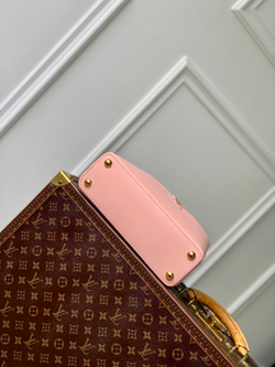 Louis Vuitton Capucines BB