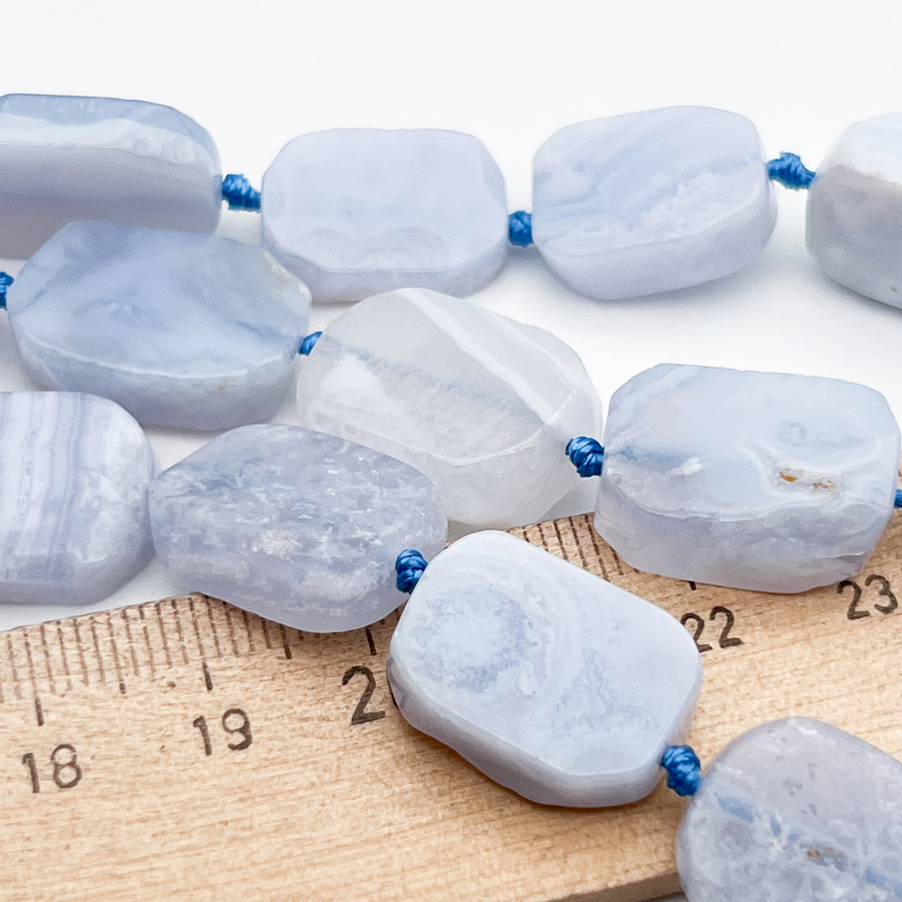 Агат голубой бусины ("Сапфирин"), размер около 16,5-17,5*12-13 мм, цена за набор 4 бусины