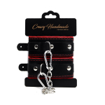 Черные наручники с красной подкладкой, строчками и скругленными ремешками
