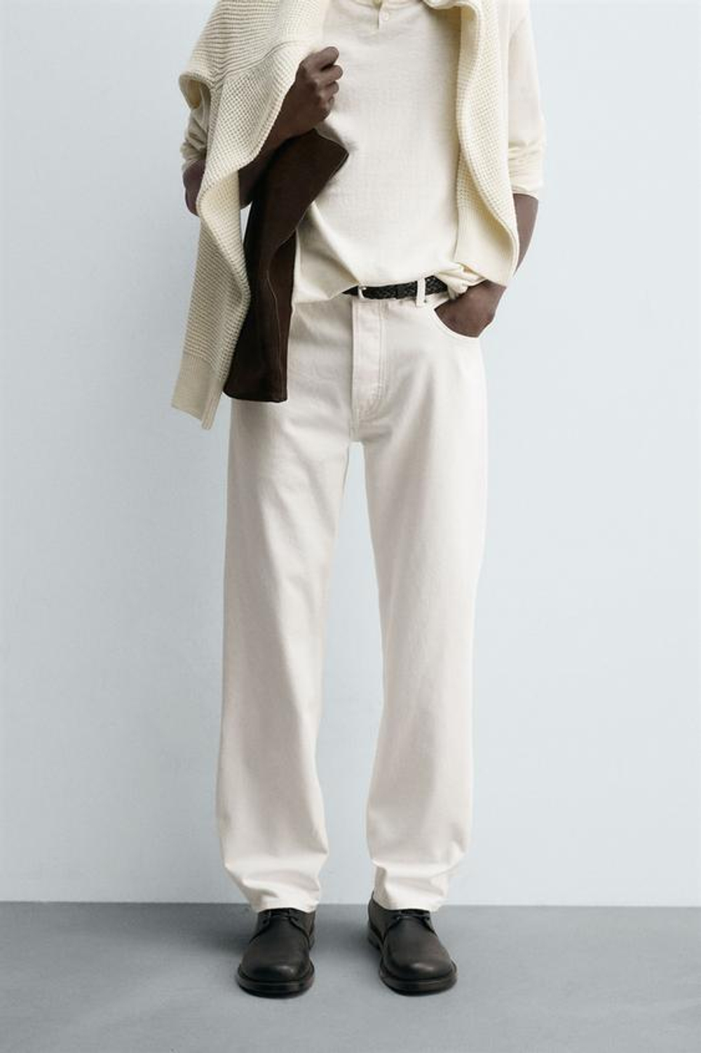 ZARA ДЖИНСЫ STRAIGHT FIT, ЖЕЛТОВАТО-БЕЛЫЙ