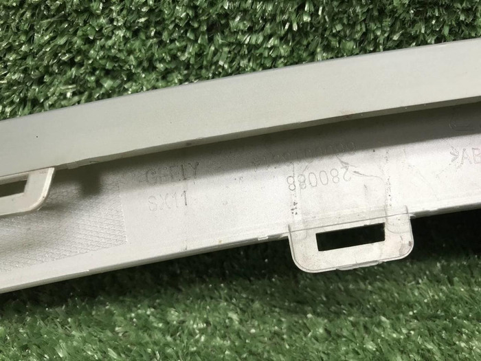 Молдинг решетки радиатора Geely Coolray (19-24)