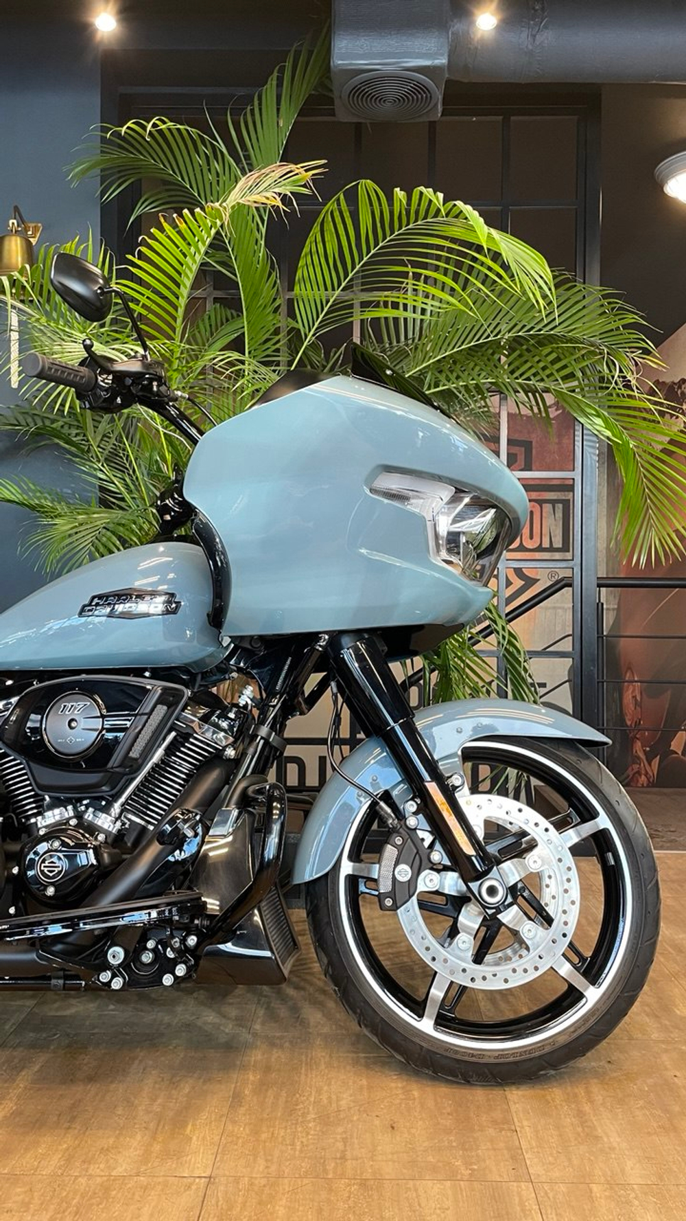 Harley- Davidson Road Glide 117 SHARKSKIN BLUE/Black 2024