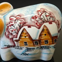 Копилка фарфоровая "Коровка" Зимняя деревня