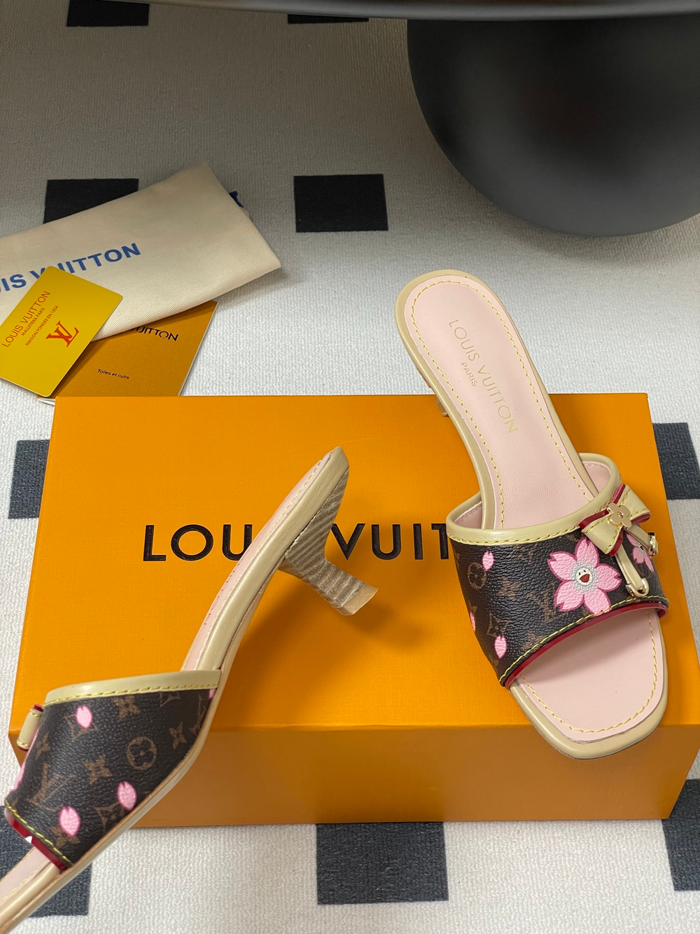 Louis Vuitton 6AM Mule (8 colors)