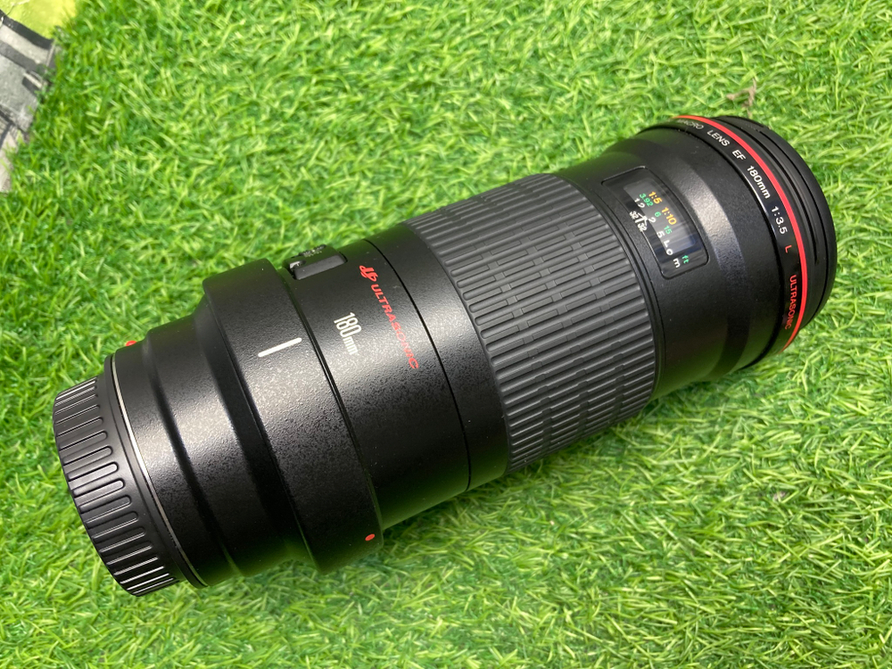 Canon EF 180mm 3.5L Macro USM