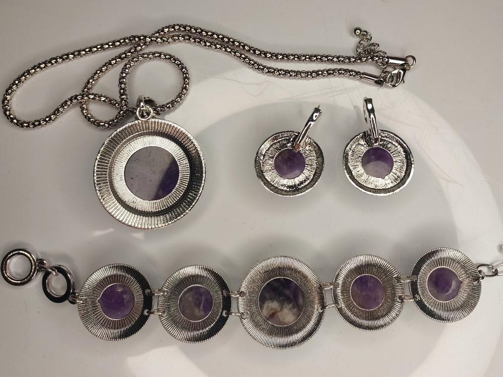Комплект бижутерии подвеска, цепь, браслет, серьги Аметист Круг.(натуральный камень, бижутерный сплав)