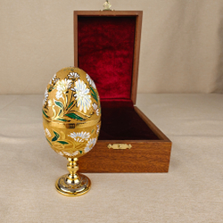 Сувенир Яйцо-рюмки "Ромашки" с эмалью (златоустоуская гравюра)