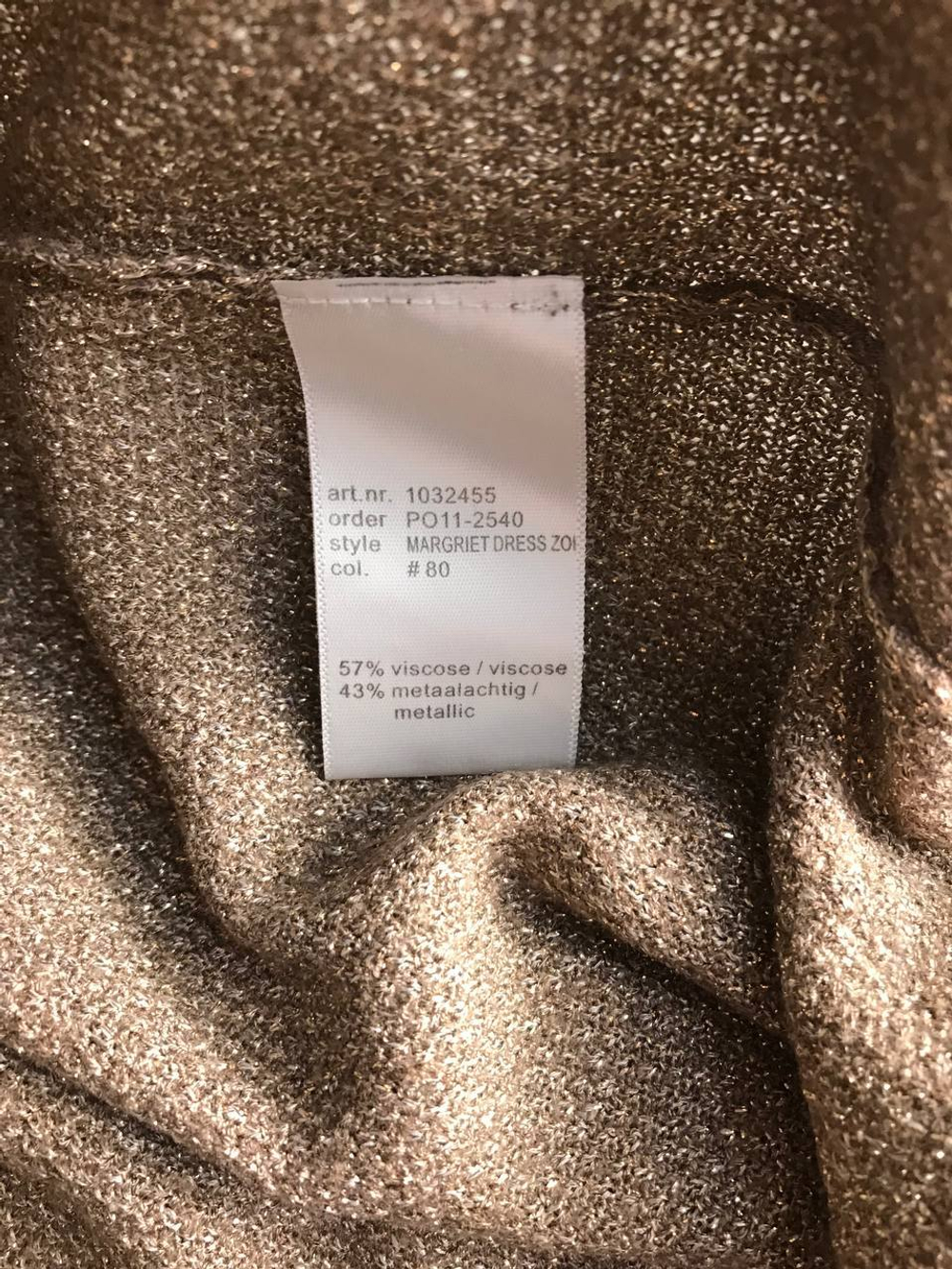 Платье приятного цвета, маркировка L, визуально на 48 размер