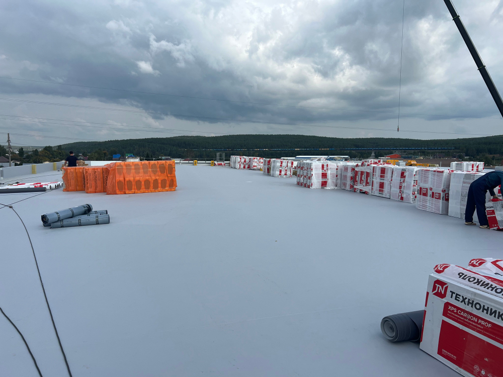 Комплексная поставка и монтаж кровли из ПВХ мембраны Производственно-складской комплекс по адресу: Свердловская область, Сысертский район, г. Арамиль, ул. Свободы, 42Г