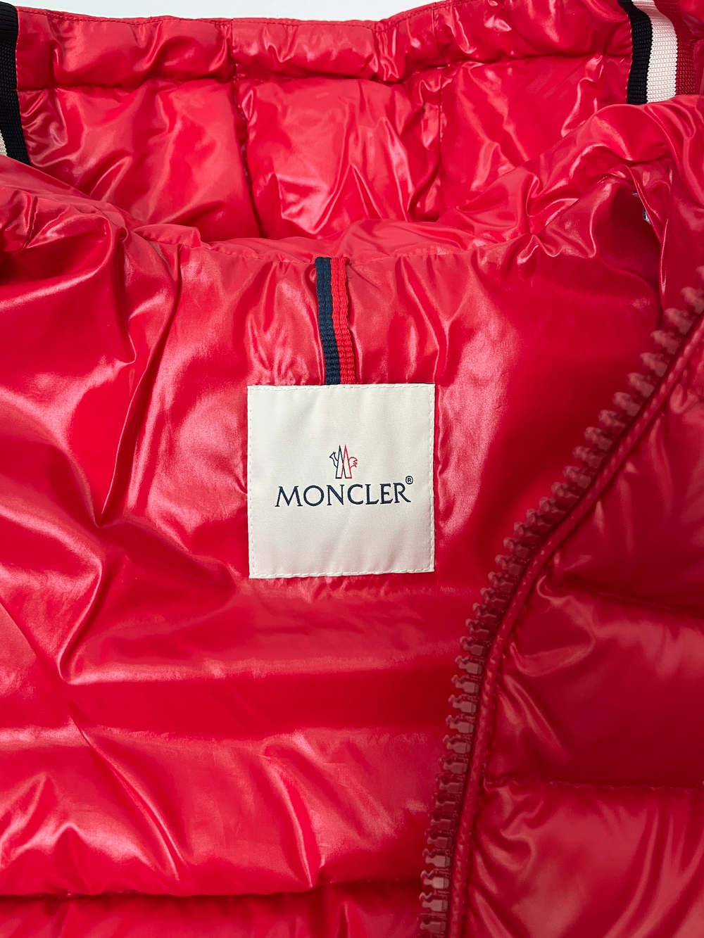 Пуховик Moncler