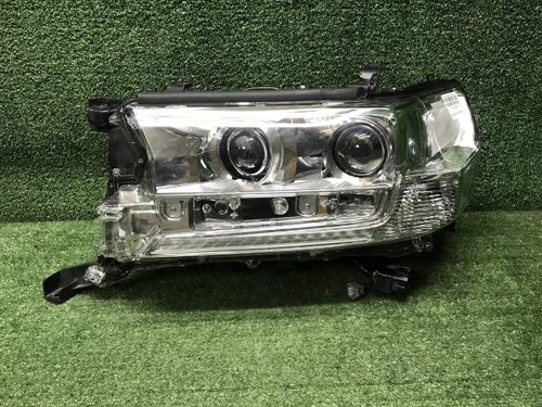 Фара левая Toyota Land Cruiser 200 (2015-2021) LED