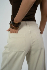 Базовые джинсы прямого кроя с идеальной посадкой