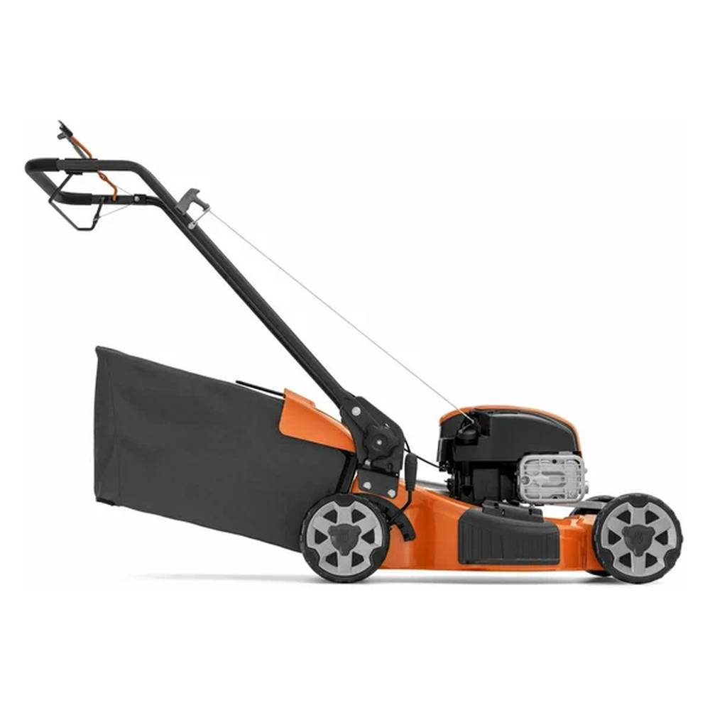 Бензиновая газонокосилка Husqvarna LC 153S самоходная